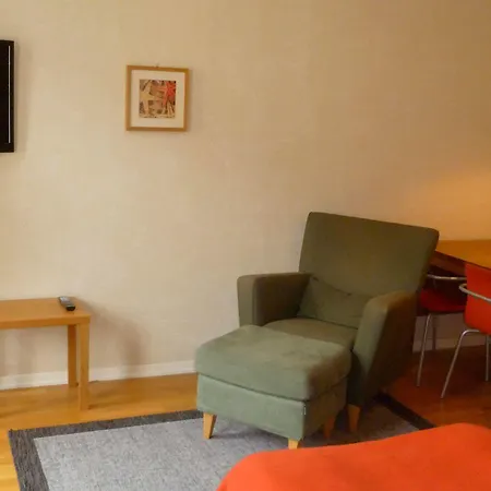 Hellsten Parliament 3*