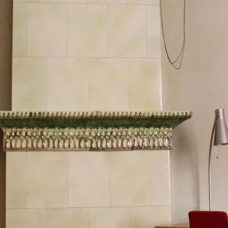 Hellsten Parliament 3*