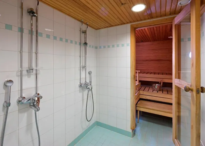 Hellsten Parliament Aparthotel 3*