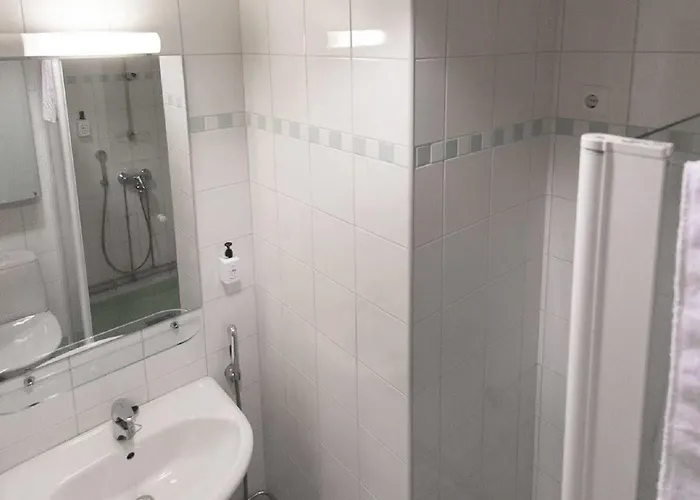 Hellsten Parliament شقة فندقية هلسنكي