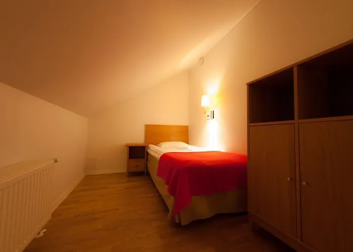 Hellsten Parliament 3*