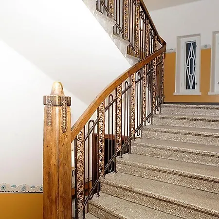 Hellsten Parliament Апарт-отель 3*