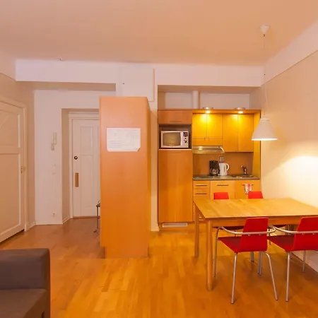 Апарт-отель Hellsten Parliament 3*