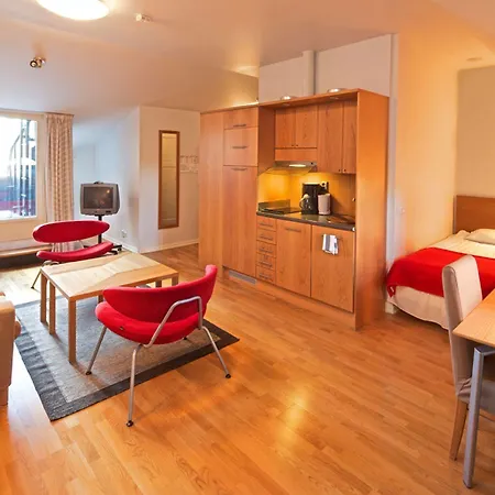 Hellsten Parliament 3*